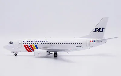 スカンジナビア航空 ボーイング 737-500 SE-DNF