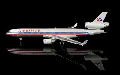 American Airlines McDonnell Douglas MD-11 N1754 1:200 SQ Wings