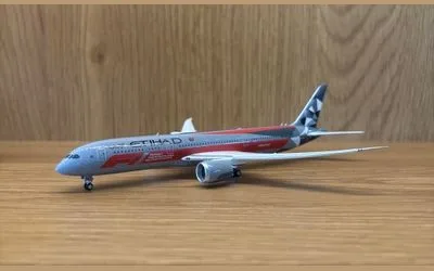 Etihad Airways Boeing 787-9 A6-BLV 1:400 Phoenix Models