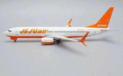 Jeju Air Boeing 737-800 w/ Scimitar Winglets HL8322 1:200 JC Wings