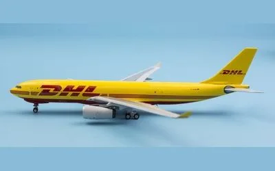 DHL Airbus A330-200F D-ALMA 1:400 Panda Model