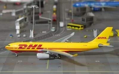 DHL Airbus A330-200F D-ALMD 1:400 Panda Model