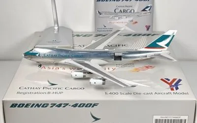 Cathay Pacific Cargo Boeing 747-400F B-HUP 1:400 YY Model