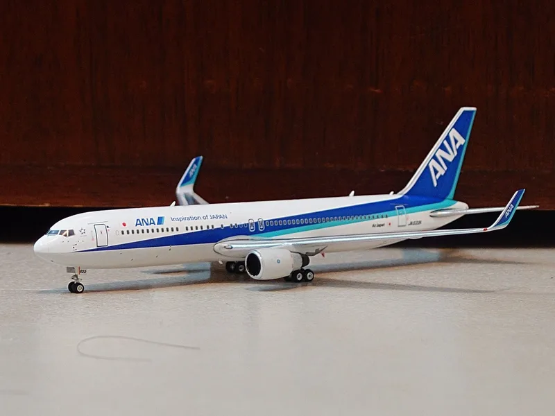 All Nippon Airways (ANA) Boeing 767-300 w/ Winglets JA622A 1:400 Phoenix Models