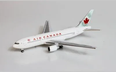 Air Canada Boeing 767-200 C-FBEM 1:400 Aeroclassics