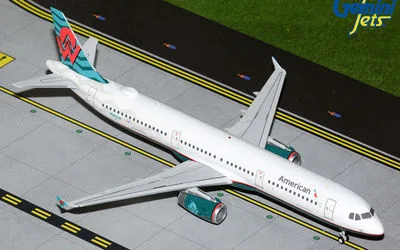 アメリカン航空 エアバス A321 N580UW 画像1