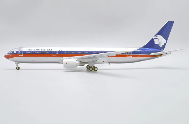 Aeromexico Boeing 767-300 XA-APB 1:200 JC Wings