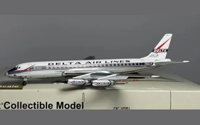 デルタ航空 ダグラス DC-8-10 N801E
