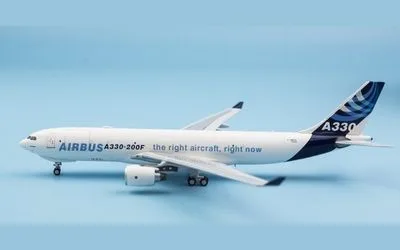Airbus House Airbus A330-200F F-WWYE 1:400 Panda Model