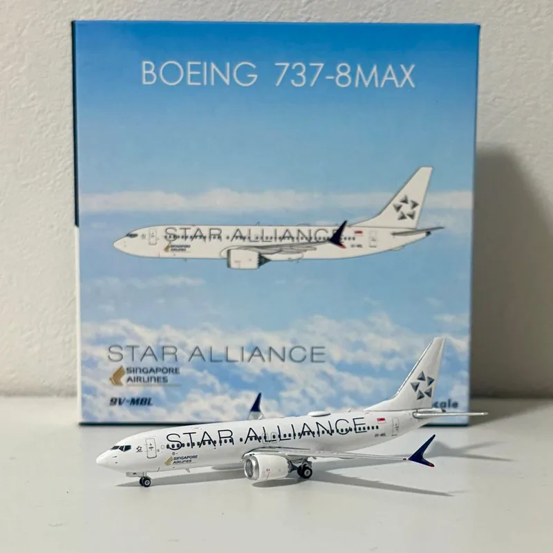 Singapore Airlines Boeing 737 MAX 8 9V-MBL
