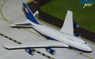 ユナイテッド航空 ボーイング 747SP N145UA 画像1