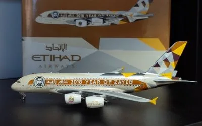 Etihad Airways Airbus A380-800 A6-APH 1:400 Phoenix Models