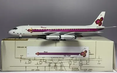 Thai Airways International Douglas DC-8-30 HS-TGW 1:200 Aeroclassics