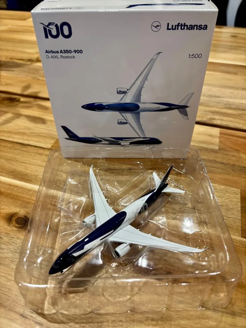 Lufthansa Airbus A350-900 D-AIXL