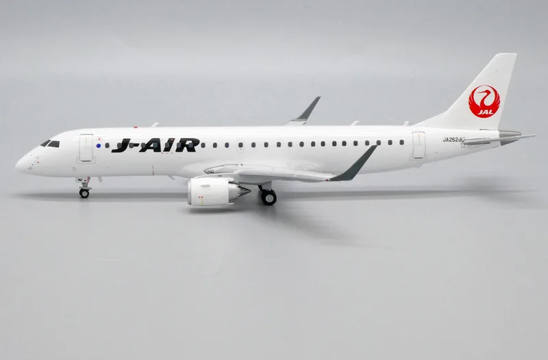 J-Air Embraer E190 JA252J 1:200 JC Wings