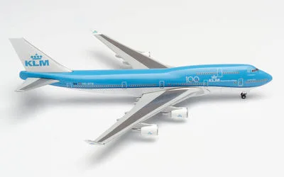 KLMオランダ航空 ボーイング 747-400M PH-BFW 画像1