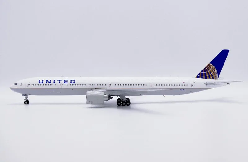 United Airlines Boeing 777-300ER N2534U 1:200 JC Wings