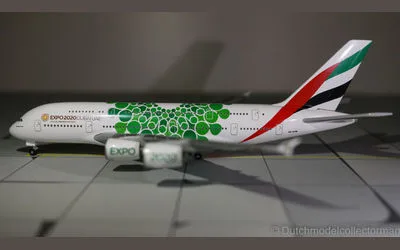 Emirates Airbus A380-800 A6-EOW 1:500 Herpa