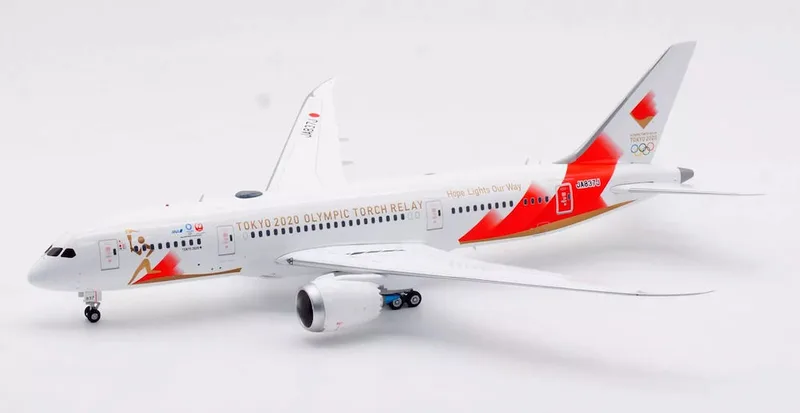 Japan Air Lines (JAL) Boeing 787-8 JA837J 1:200 SQ Wings