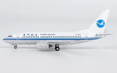 Xiamen Airlines Boeing 737-700 B-2998 1:400 NG Models