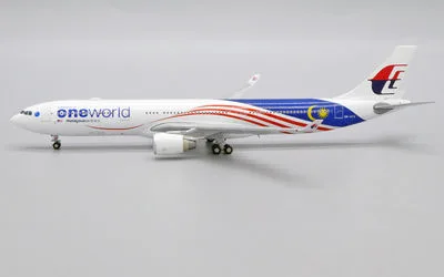 Malaysia Airlines Airbus A330-300 9M-MTE 1:400 JC Wings