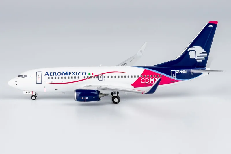 Aeromexico Boeing 737-700 w/ Winglets XA-AGM 1:400 NG Models