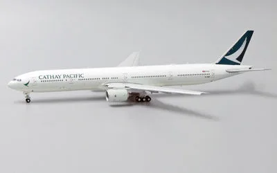 キャセイパシフィック ボーイング 777-300 B-HNM 画像1