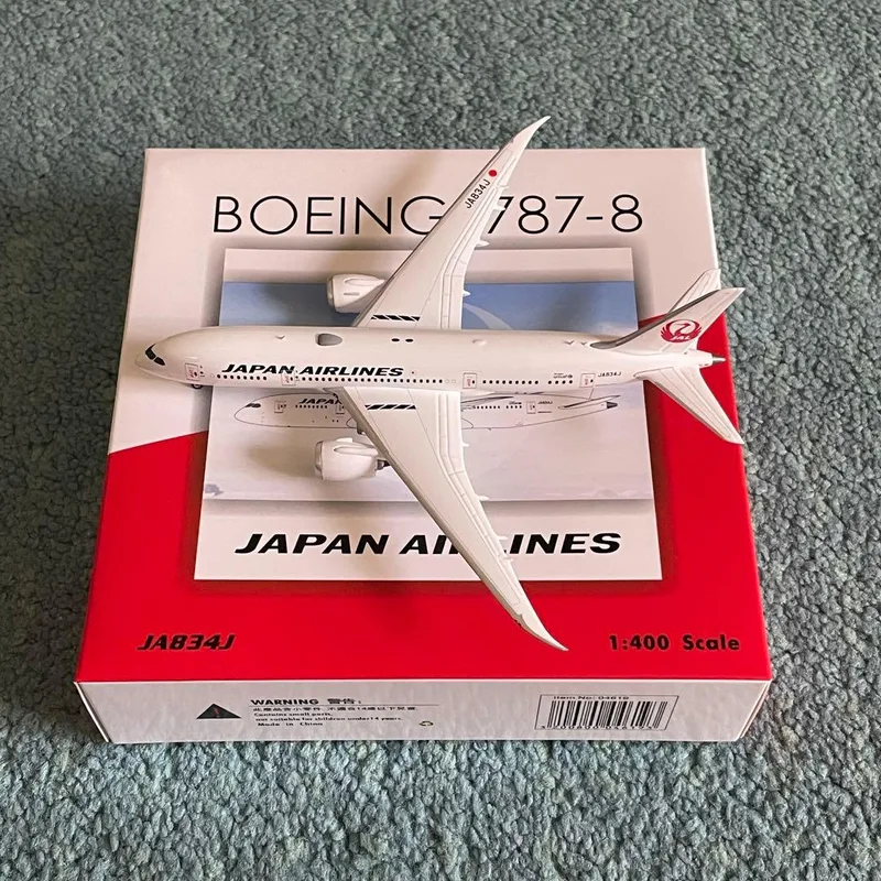 Japan Air Lines (JAL) Boeing 787-8 JA834J 1:400 Phoenix Models