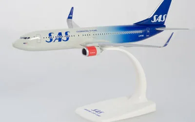スカンジナビア航空 ボーイング 737-800 w/ Winglets LN-RGI 画像1
