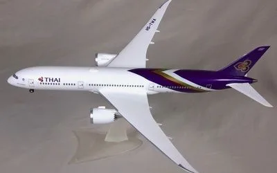 Thai Airways International Boeing 787-9 HS-TWA 1:200 Hogan