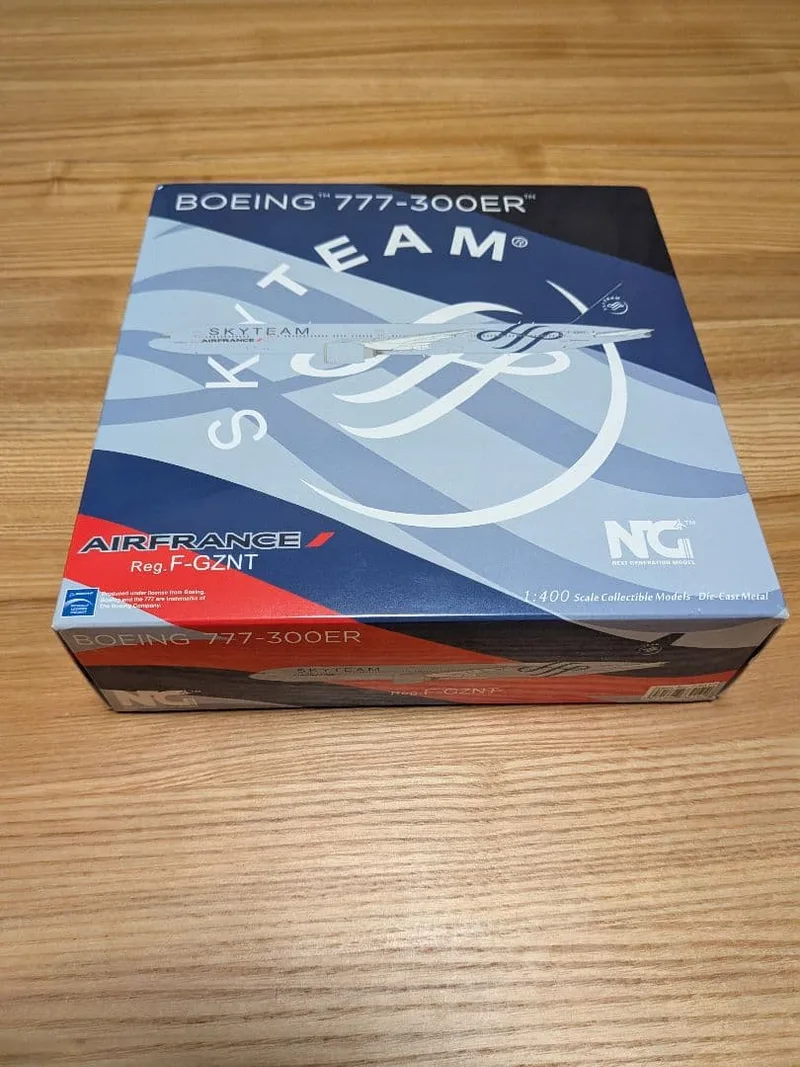 Air France Boeing 777-300ER F-GZNT 1:400 NG Models