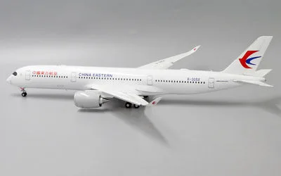 China Eastern Airlines Airbus A350-900 B-305X 1:200 JC Wings