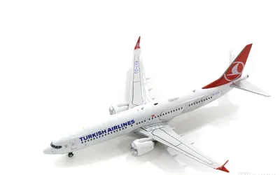 Turkish Airlines Boeing 737 MAX 9 TC-LYA 1:400 Phoenix Models