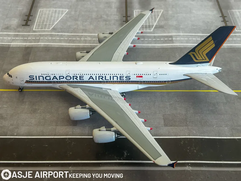 Singapore Airlines Airbus A380-800 9V-SKW 1:400 Phoenix Models