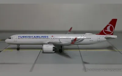 Turkish Airlines Airbus A321neo TC-LSA 1:500 Herpa