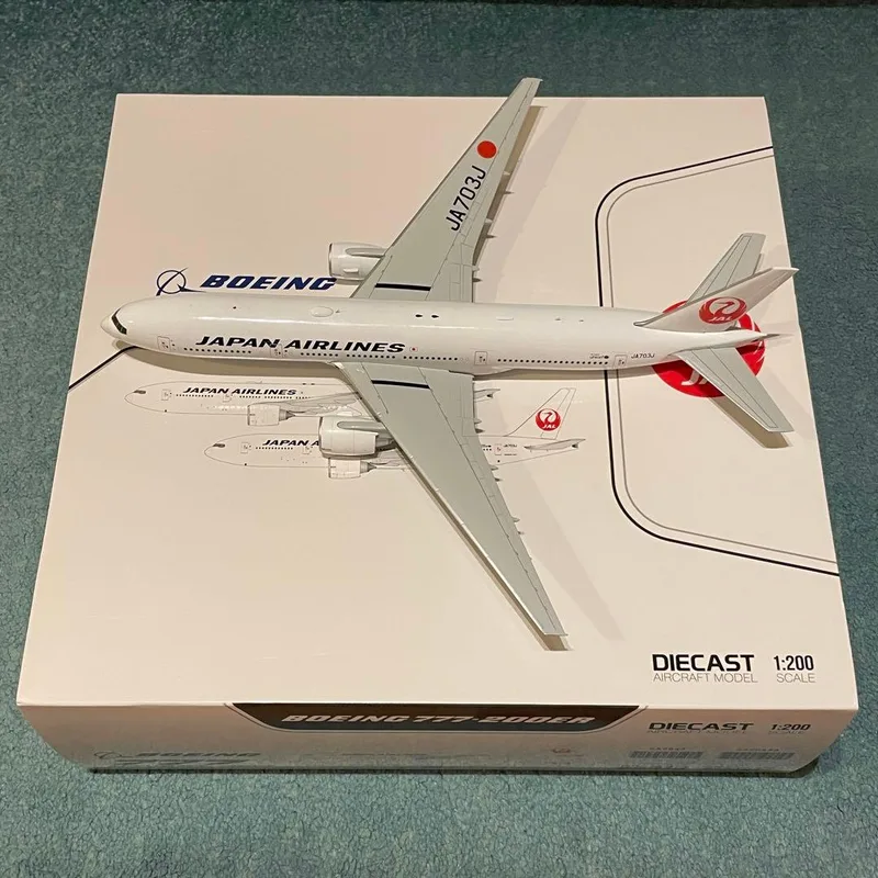 Japan Air Lines (JAL) Boeing 777-200 JA703J 1:200 JC Wings