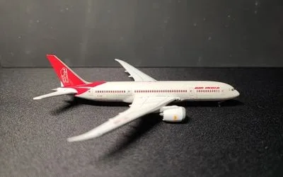 Air India Boeing 787-8 VT-ANP 1:500 Herpa