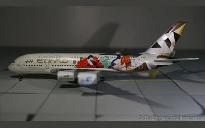 Etihad Airways Airbus A380-800 A6-APD 1:500 Herpa