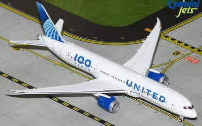 United Airlines Boeing 787-9 N61101 1:400 GeminiJets