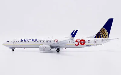 United Airlines Boeing 737-900 w/ Scimitar Winglets N66837 1:200 JC Wings