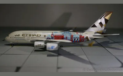 Etihad Airways Airbus A380-800 A6-APE 1:500 Herpa