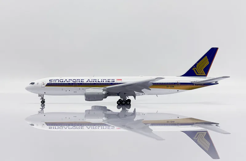 Singapore Airlines Boeing 777-200 9V-SVN 1:400 JC Wings