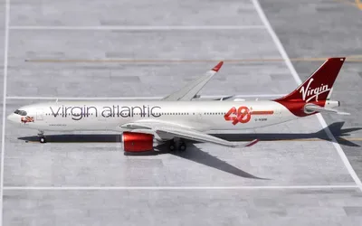 Virgin Atlantic Airbus A330-900 G-VSRB 1:400 GeminiJets