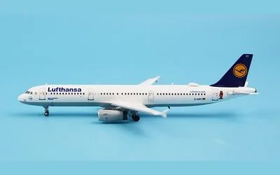 ルフトハンザ航空 エアバス A321 D-AIRY 画像1
