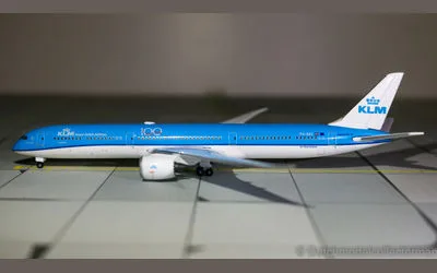 KLMオランダ航空 ボーイング 787-10 PH-BKF