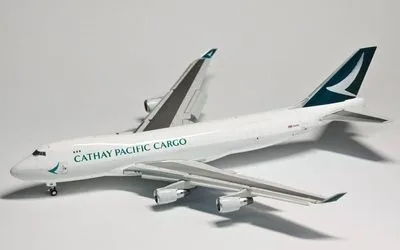 Cathay Pacific Cargo Boeing 747-400F B-LIA 1:400 YY Model
