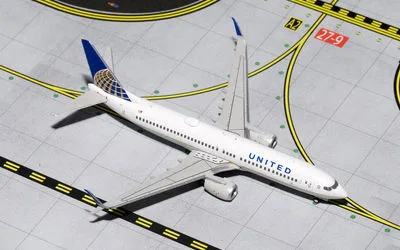 ユナイテッド航空 ボーイング 737-800 w/ Scimitar Winglets N76529