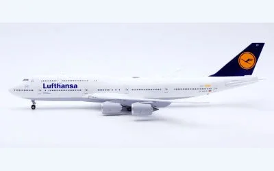 Lufthansa Boeing 747-8 D-ABYP 1:200 JC Wings