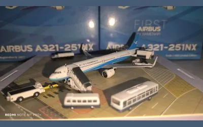Xiamen Airlines Airbus A321neo B-32CY 1:400 HYJL Wings made by NG Models