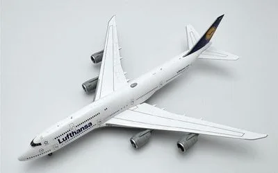 Lufthansa Boeing 747-8 D-ABYD 1:400 YY Model